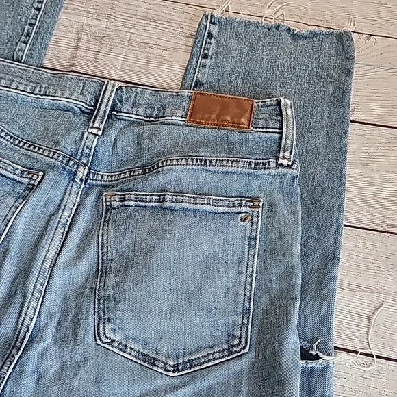 Madewell sz 27 slim boyfriend crop cut off jeans, distressed knees - Picture 12 of 13